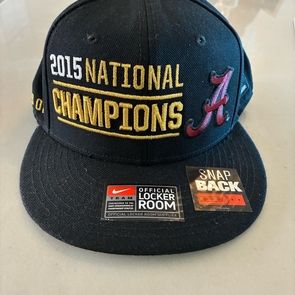 NWT: Nike Alabama Crimson Tide 2015 National Champions Snapback Hat-Black